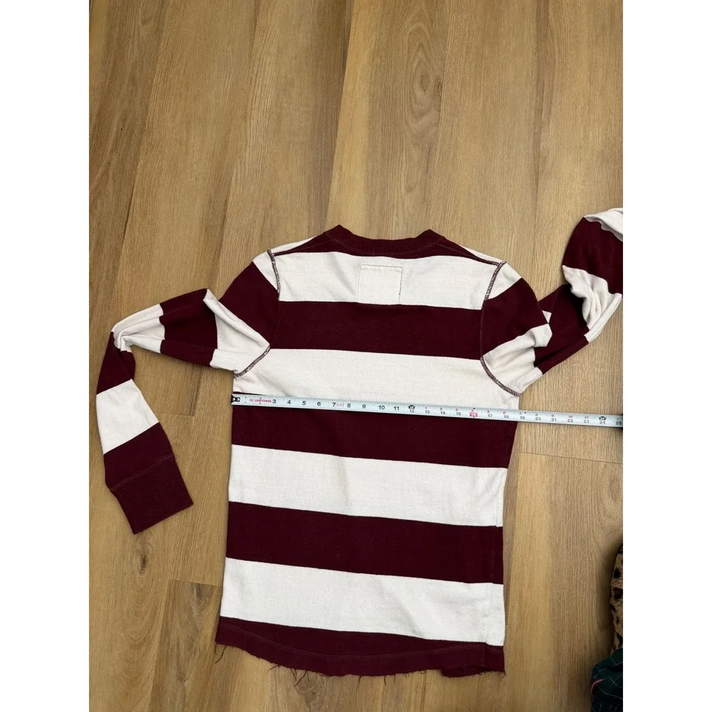 Abercrombie & Fitch Vintage Y2K Striped Muscle Fit V-Neck Shirt L Burgundy